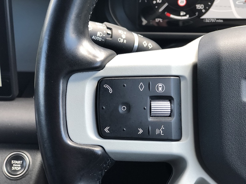 Land Rover Defender 90 D250 MHEV - U2072