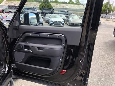 Land Rover Defender 90 D250 MHEV - U2072