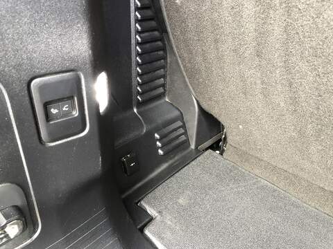 Land Rover Defender 90 D250 MHEV - U2072