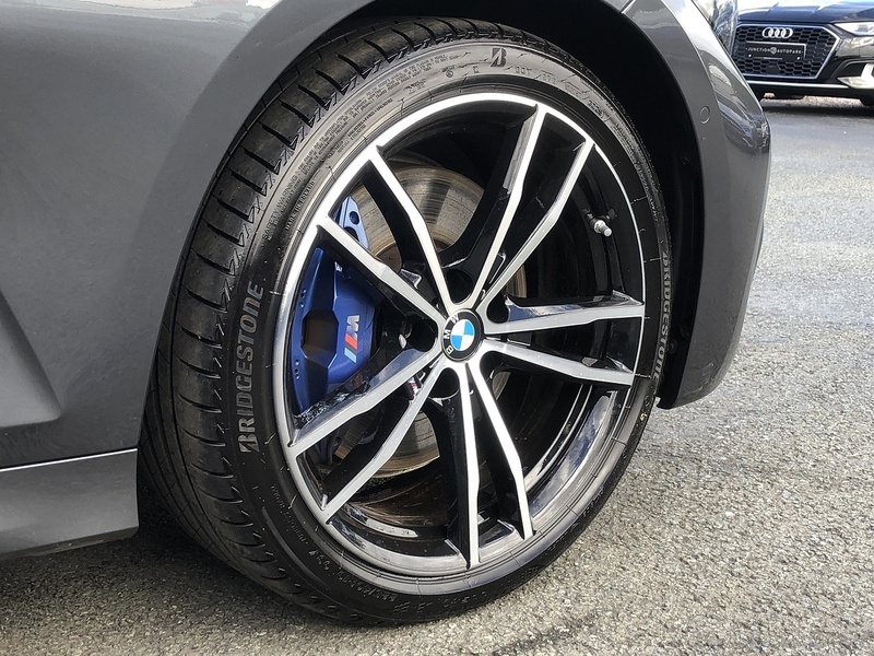 BMW 3 Series 330e M Sport - U2078