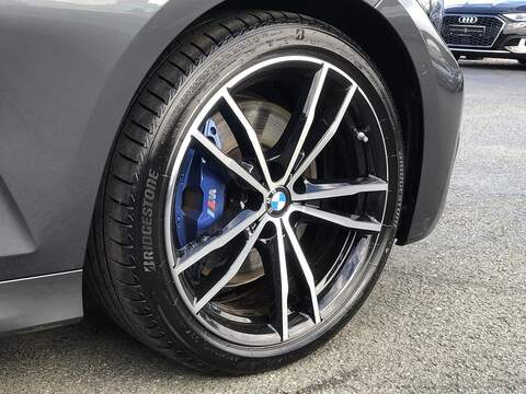 BMW 3 Series 330e M Sport - U2078