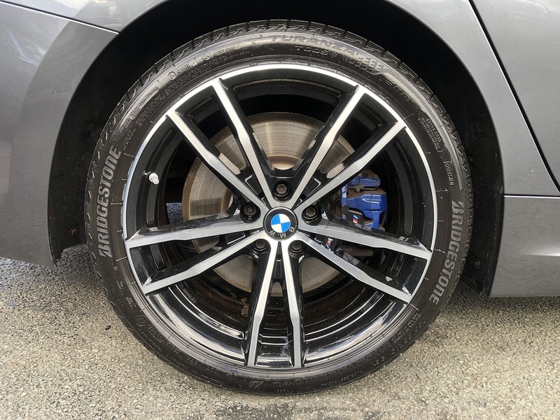 BMW 3 Series 330e M Sport - U2078