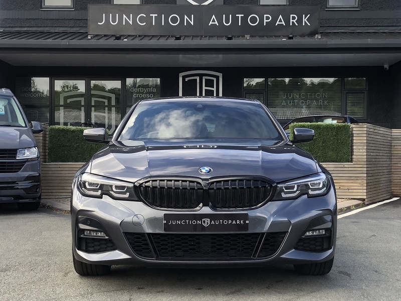 BMW 3 Series 330e M Sport - U2078