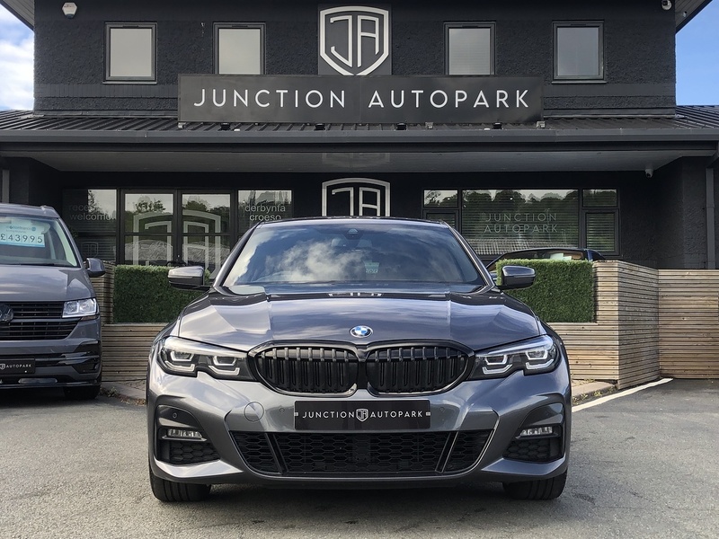 BMW 3 Series 330e M Sport - U2078