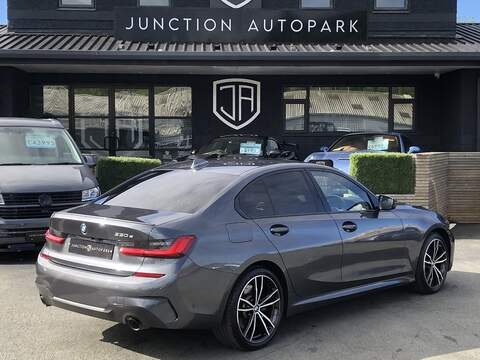 BMW 3 Series 330e M Sport - U2078