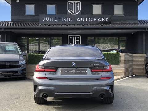 BMW 3 Series 330e M Sport - U2078