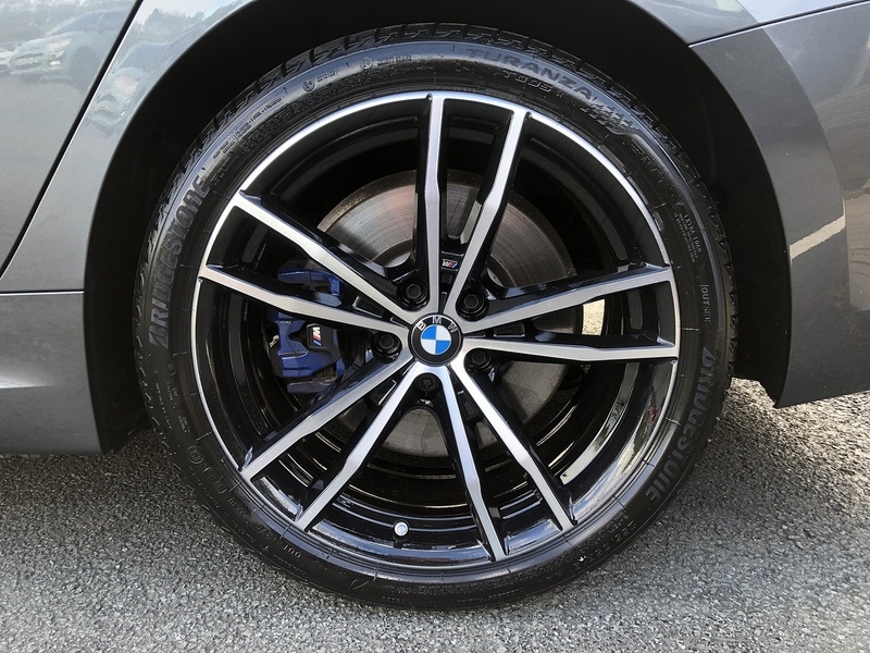 BMW 3 Series 330e M Sport - U2078