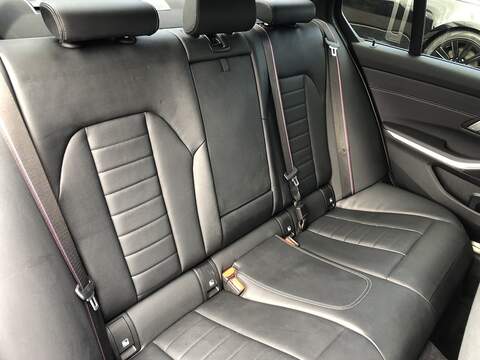 BMW 3 Series 330e M Sport - U2078