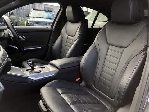BMW 3 Series 330e M Sport - U2078