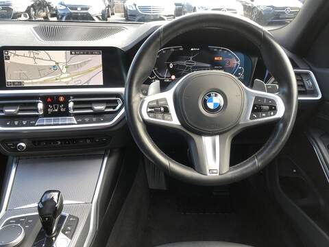 BMW 3 Series 330e M Sport - U2078