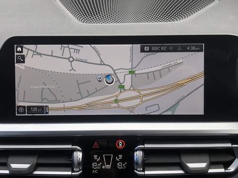 BMW 3 Series 330e M Sport - U2078