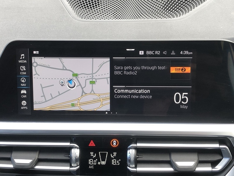 BMW 3 Series 330e M Sport - U2078