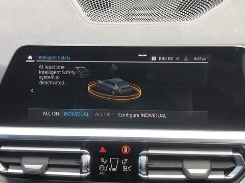 BMW 3 Series 330e M Sport - U2078