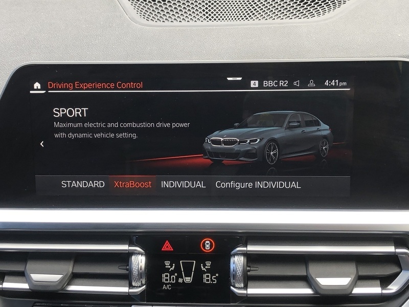 BMW 3 Series 330e M Sport - U2078