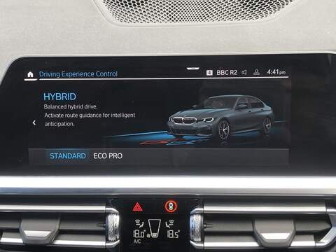 BMW 3 Series 330e M Sport - U2078