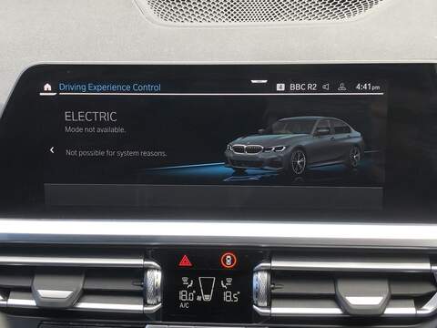BMW 3 Series 330e M Sport - U2078