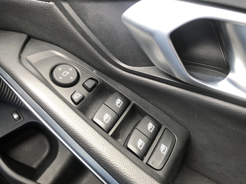 BMW 3 Series 330e M Sport - U2078