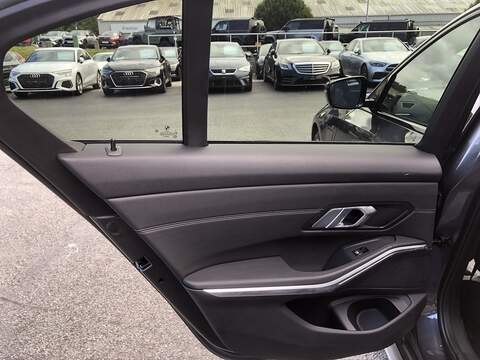 BMW 3 Series 330e M Sport - U2078