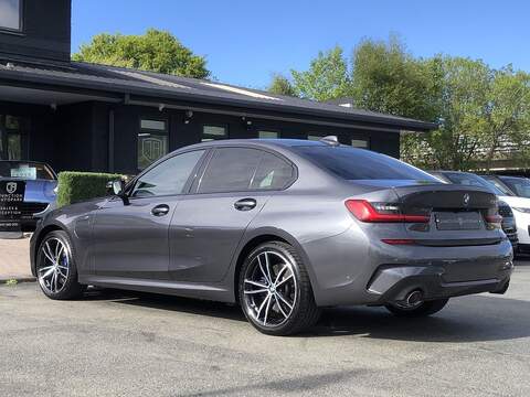 BMW 3 Series 330e M Sport - U2078
