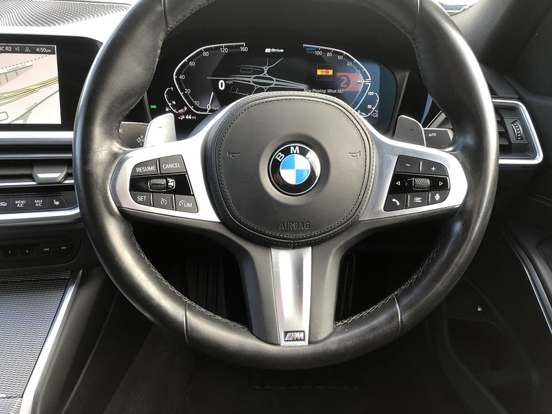BMW 3 Series 330e M Sport - U2078