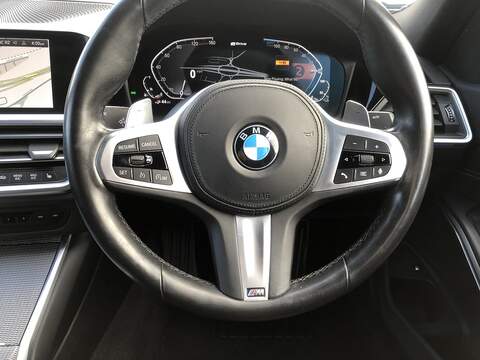 BMW 3 Series 330e M Sport - U2078