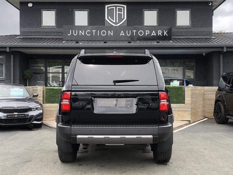 Toyota Land Cruiser D MHEV Invincible - U2082