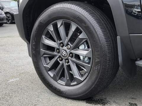 Toyota Land Cruiser D MHEV Invincible - U2082