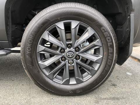 Toyota Land Cruiser D MHEV Invincible - U2082