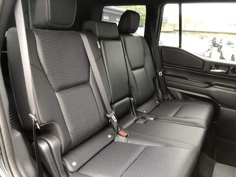 Toyota Land Cruiser D MHEV Invincible - U2082