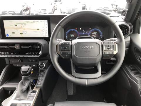 Toyota Land Cruiser D MHEV Invincible - U2082