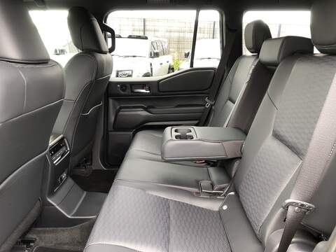Toyota Land Cruiser D MHEV Invincible - U2082