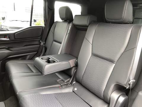 Toyota Land Cruiser D MHEV Invincible - U2082