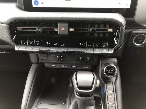 Toyota Land Cruiser D MHEV Invincible - U2082