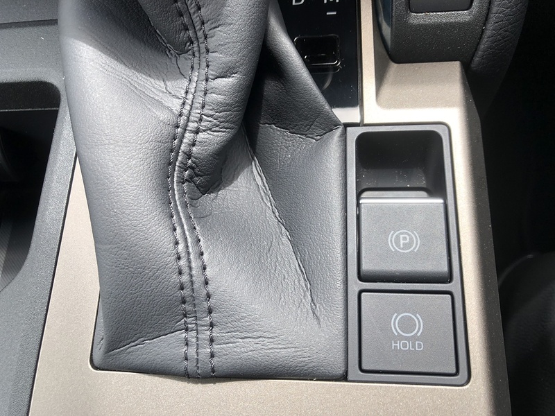Toyota Land Cruiser D MHEV Invincible - U2082