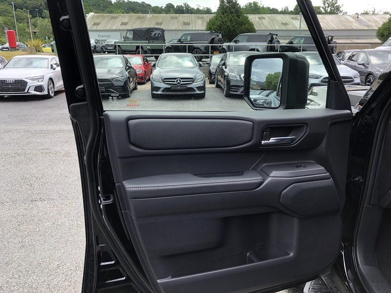 Toyota Land Cruiser D MHEV Invincible - U2082