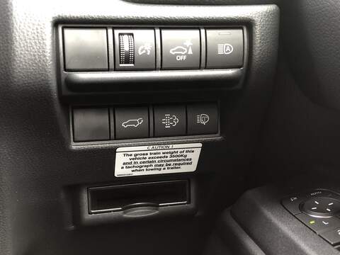 Toyota Land Cruiser D MHEV Invincible - U2082
