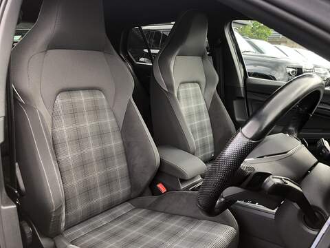 Volkswagen Golf TDI GTD - U2086