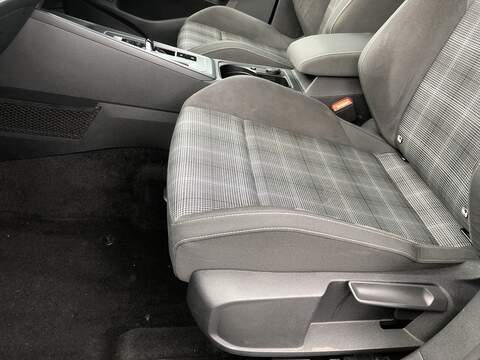 Volkswagen Golf TDI GTD - U2086