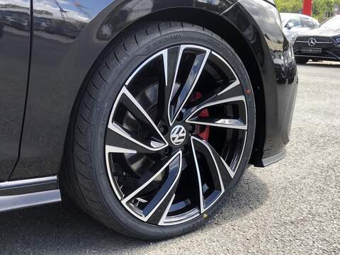 Volkswagen Golf TDI GTD - U2086