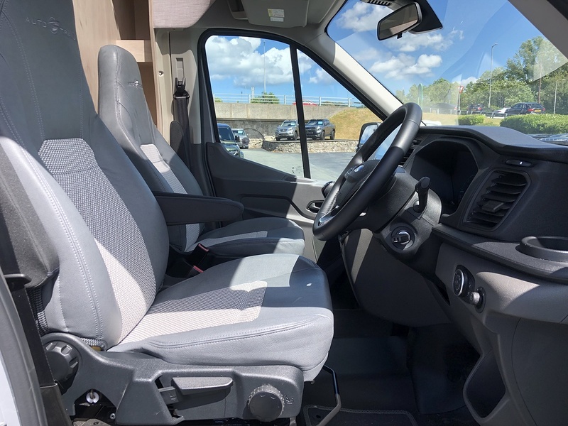 Ford AUTO - TRAIL F - LINE F68 - U2093