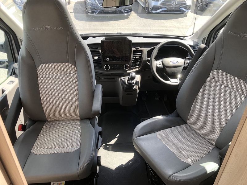 Ford AUTO - TRAIL F - LINE F68 - U2093