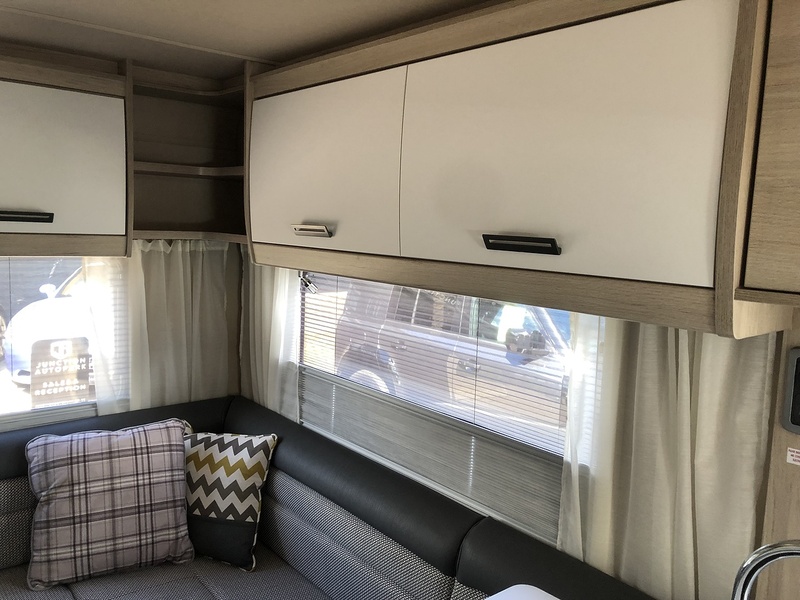Ford AUTO - TRAIL F - LINE F68 - U2093
