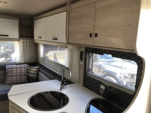 Ford AUTO - TRAIL F - LINE F68 - U2093