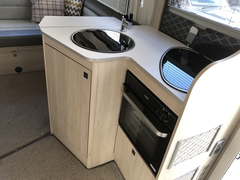 Ford AUTO - TRAIL F - LINE F68 - U2093