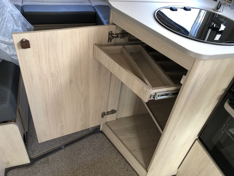 Ford AUTO - TRAIL F - LINE F68 - U2093