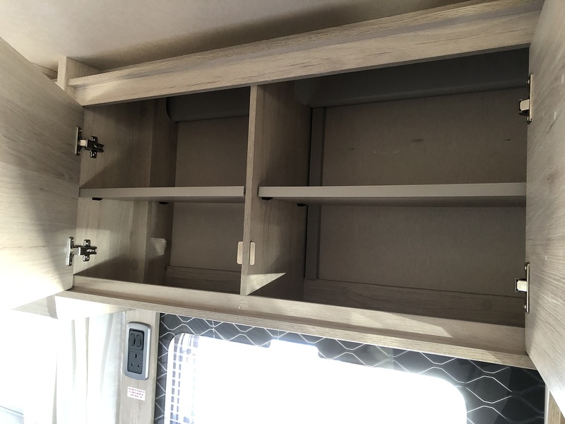 Ford AUTO - TRAIL F - LINE F68 - U2093