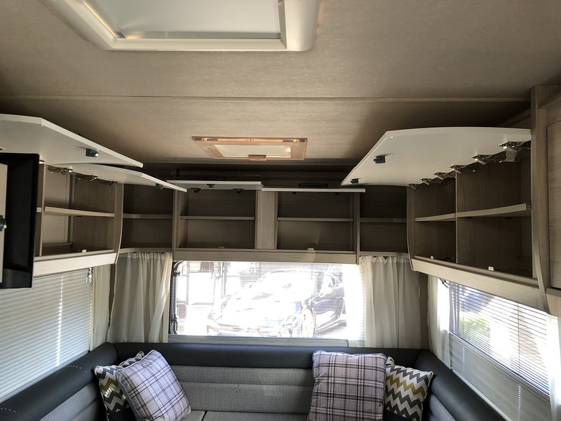 Ford AUTO - TRAIL F - LINE F68 - U2093