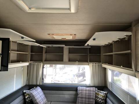 Ford AUTO - TRAIL F - LINE F68 - U2093