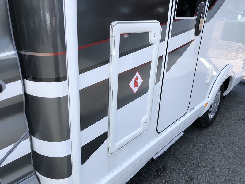Ford AUTO - TRAIL F - LINE F68 - U2093