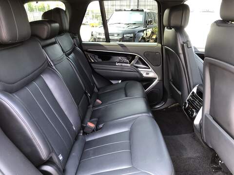 Land Rover Range Rover D350 MHEV HSE - U2103